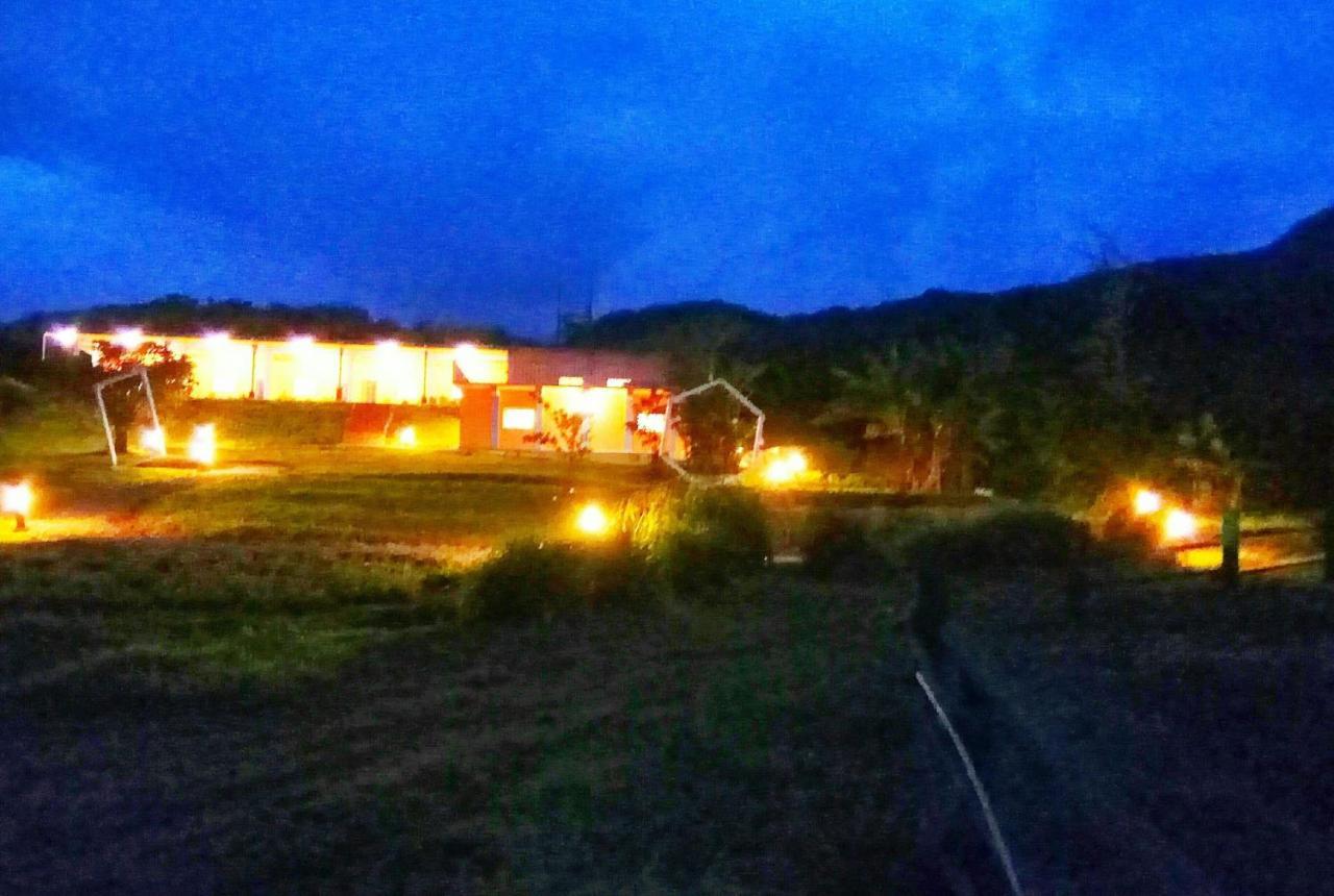 Taitung Sansiantai B&B 成功鎮 エクステリア 写真